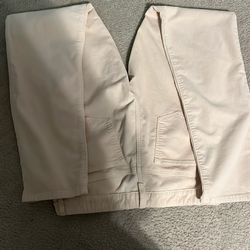Women’s used beige Gap 1969 Corduroy pants 32t